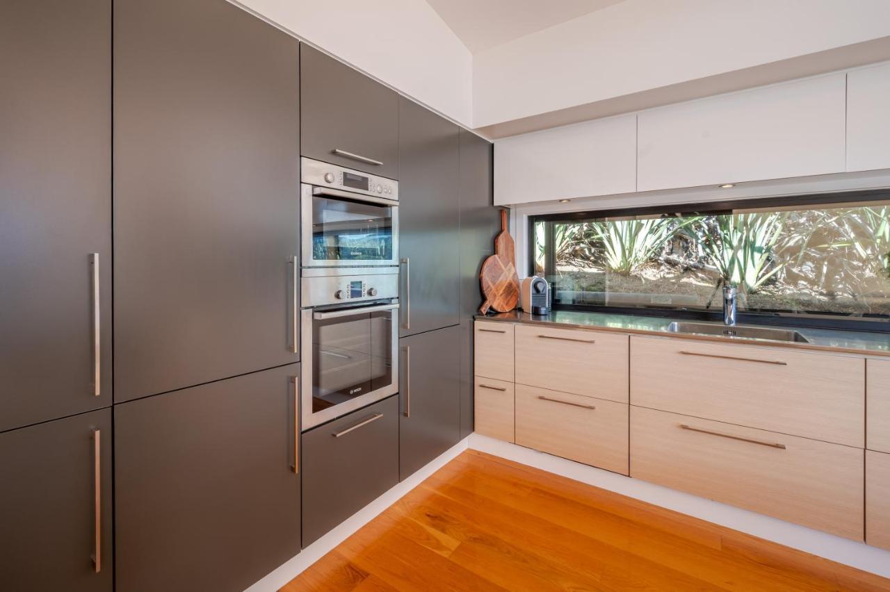 Million Dollar View - Takamatua Holiday Home Akaroa Exterior photo