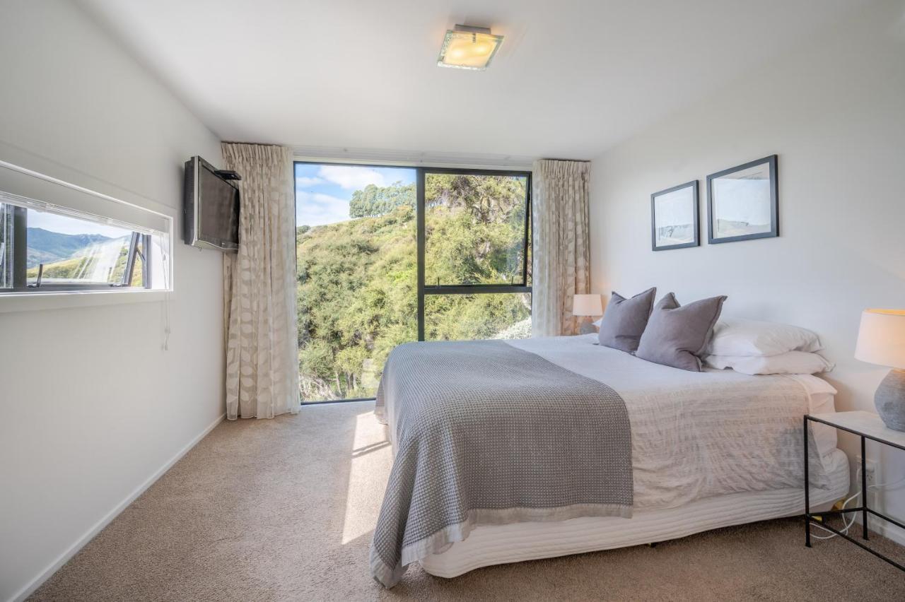 Million Dollar View - Takamatua Holiday Home Akaroa Exterior photo